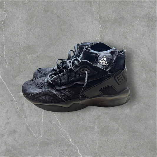 CDG Comme Des Garçon X Nike Air Mowabb (Size 11)