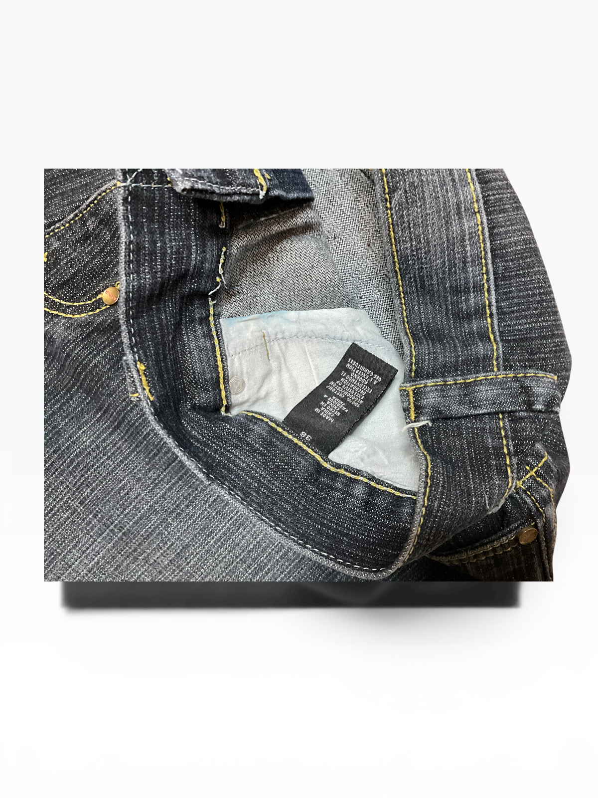 Retro Enyce Baggy Y2K Jean Shorts (36)