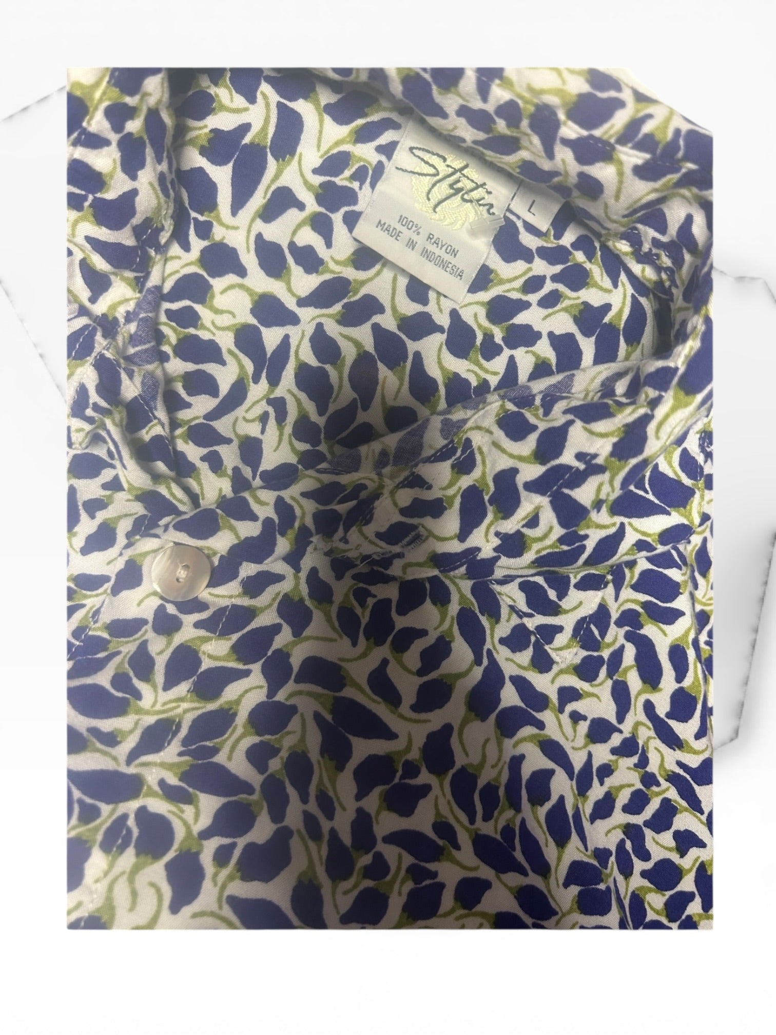 Vintage Stylin' Flower Rayon Short Sleeve Button Up (L)