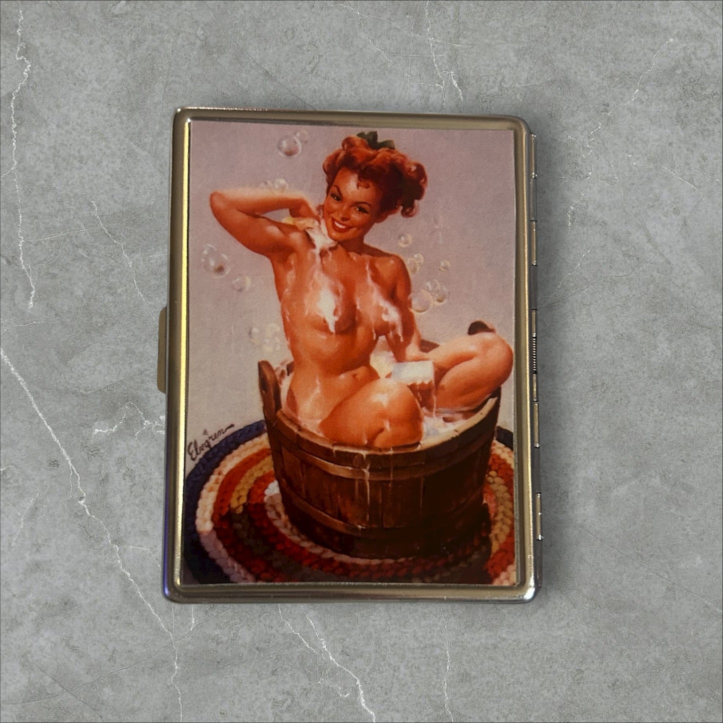 'Bathing Pin Up Girl' Cigeratte Holder