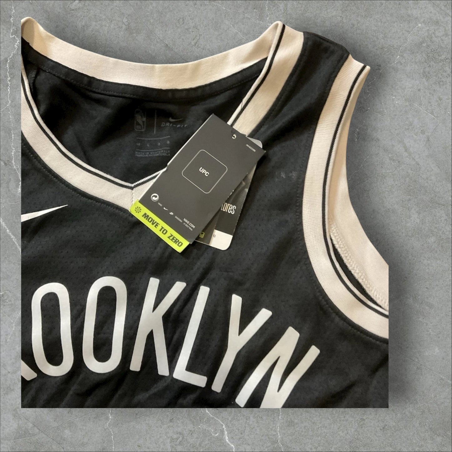 DeAndre Jordan Autographed Jersey Brooklyn Nets (48)