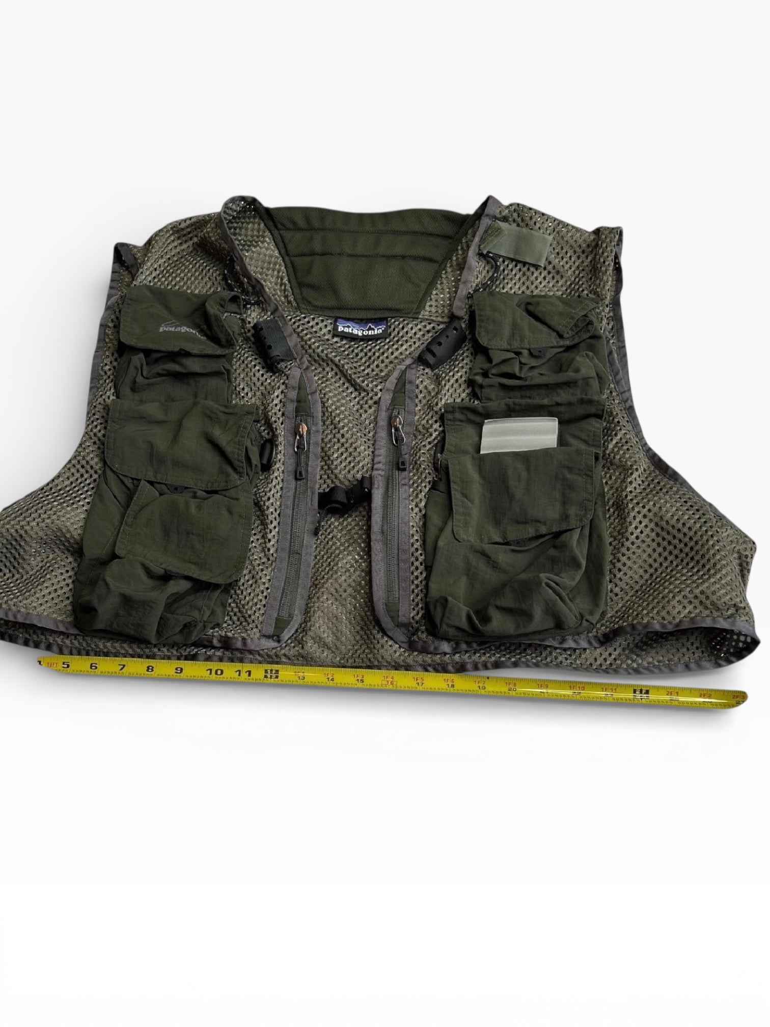 Pantagonia Olive Mesh Master II Fishing Vest (XL)