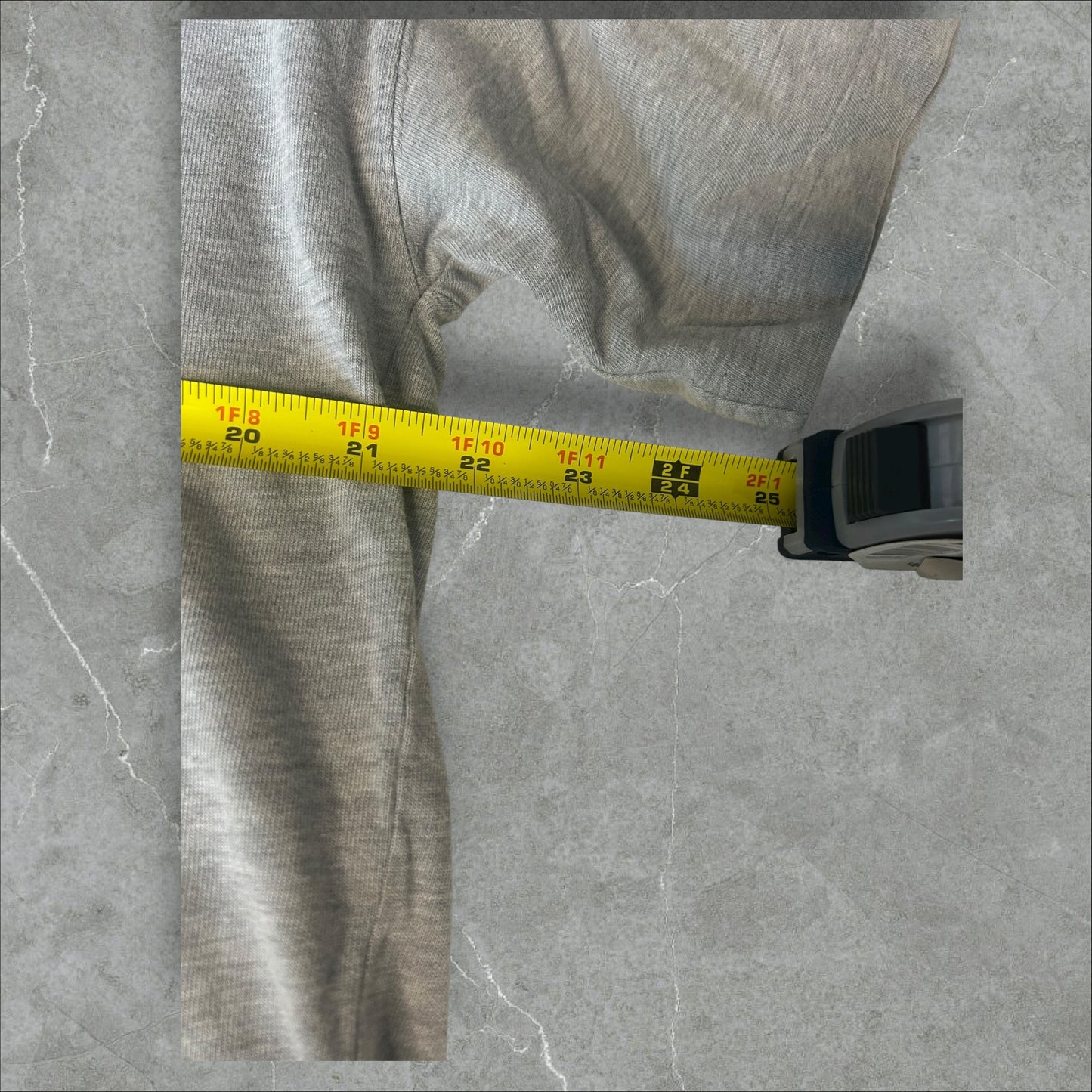 90s Embroidered Bugs Bunny & Taz Basketball Crop Tee(XL)