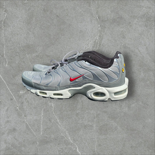 Nike Air Max Plus QS 'Silver Bullet'
(MENS 11)